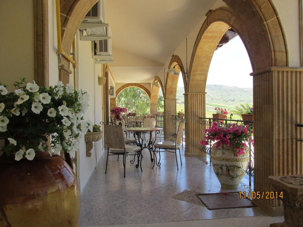 Agriturismo Reggia Saracena Agrigento Exterior photo